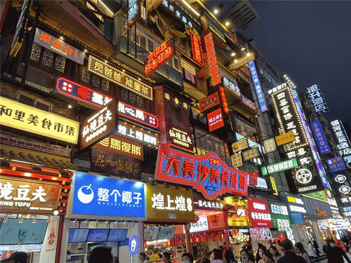 走訪長(zhǎng)沙、重慶等地后，我總結(jié)出一套廣告牌子“吸金術(shù)”3