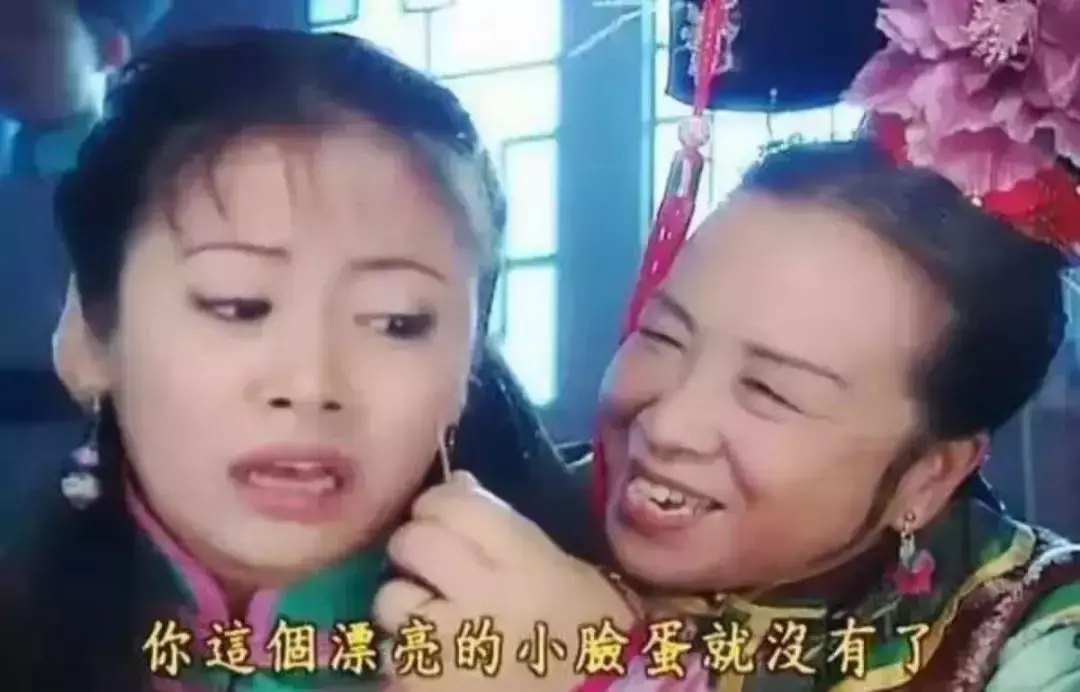 中國路邊的做燈箱廣告牌，我能笑一年8