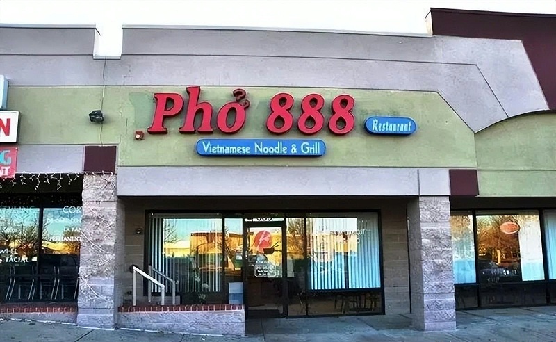 越南河粉店的廣告牌都會有個吉祥數字5